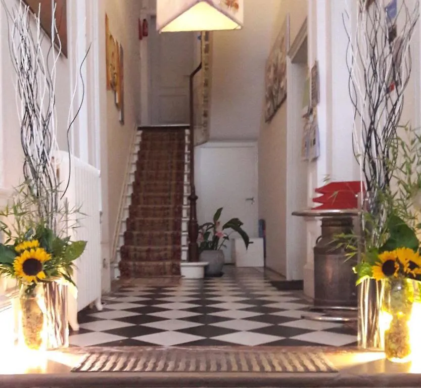 Guesthouse Marie Therese بروكسل شقة